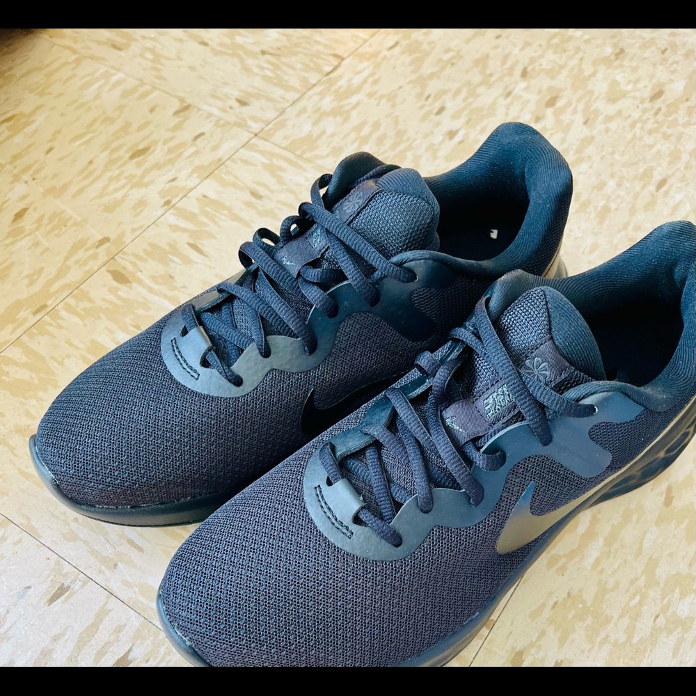 Nike Revolution Running Shoes